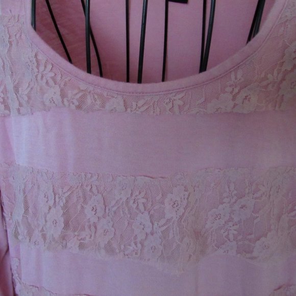 Pink Ruffled Lace Top - Picture 2 of 6